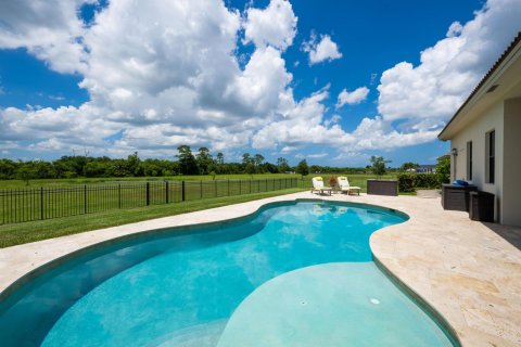Villa ou maison à vendre à Palm City, Floride: 4 chambres, 419.27 m2 № 952378 - photo 8