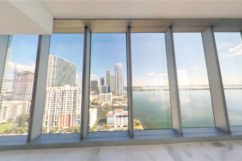 Condo in Miami, Florida, 3 bedrooms  № 716019 - photo 7