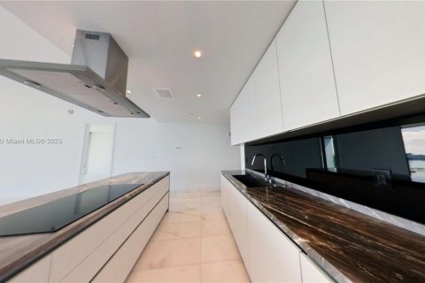 Copropriété à vendre à Miami, Floride: 3 chambres, 237.09 m2 № 716019 - photo 6