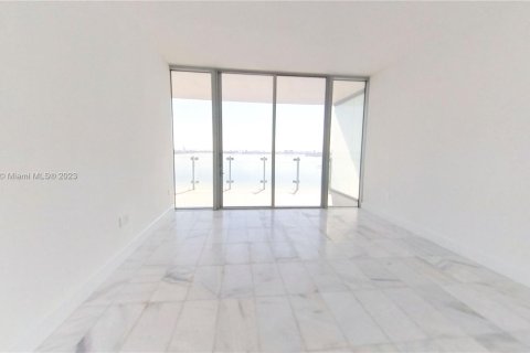 Copropriété à vendre à Miami, Floride: 3 chambres, 237.09 m2 № 716019 - photo 10