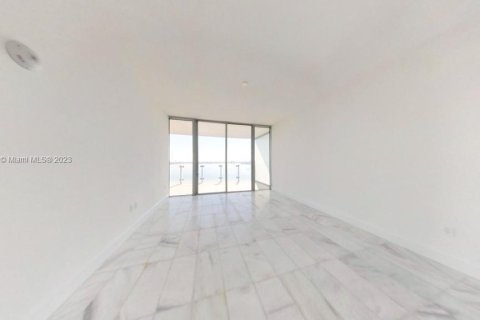 Condominio en venta en Miami, Florida, 3 dormitorios, 237.09 m2 № 716019 - foto 11