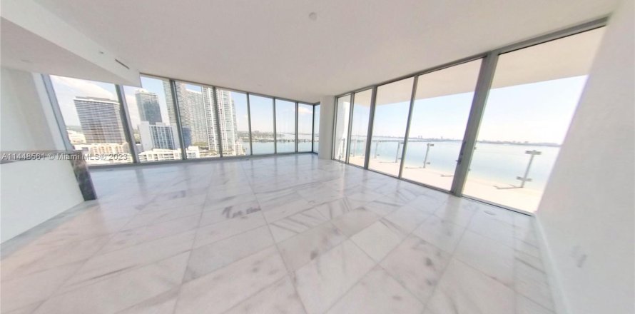 Condo à Miami, Floride, 3 chambres  № 716019