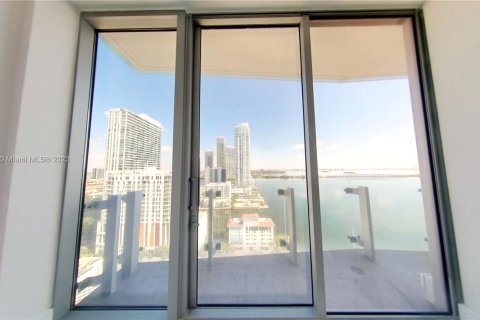 Copropriété à vendre à Miami, Floride: 3 chambres, 237.09 m2 № 716019 - photo 23