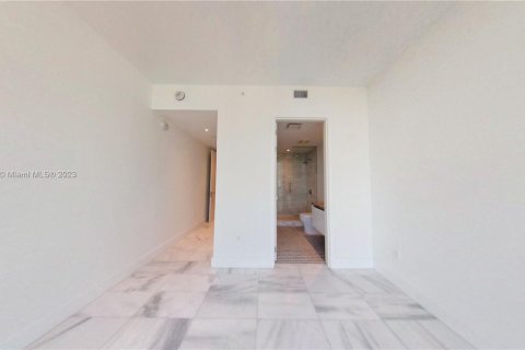 Copropriété à vendre à Miami, Floride: 3 chambres, 237.09 m2 № 716019 - photo 15