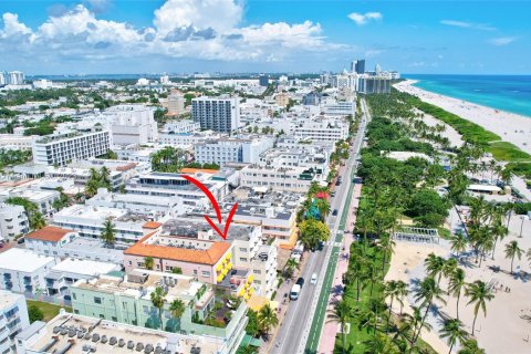 Condo in Miami Beach, Florida, 1 bedroom  № 716021 - photo 4