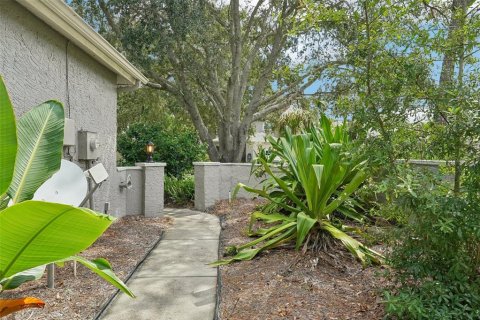 Townhouse in Palm Harbor, Florida 2 bedrooms, 102.19 sq.m. № 1371021 - photo 8