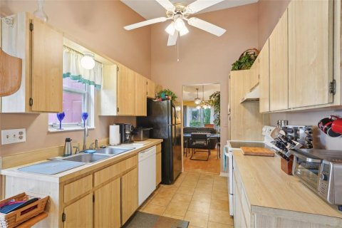 Townhouse in Palm Harbor, Florida 2 bedrooms, 102.19 sq.m. № 1371021 - photo 26