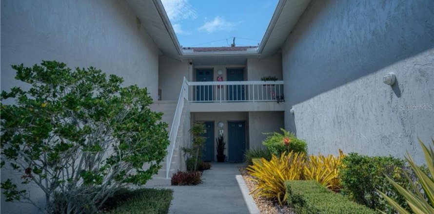 Condo in Sarasota, Florida, 2 bedrooms  № 1371063