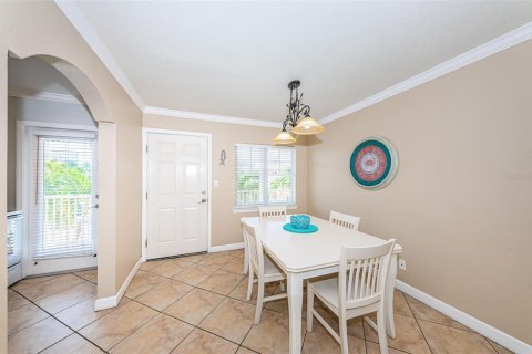 Condo in Indian Rocks Beach, Florida, 2 bedrooms  № 1371062 - photo 6