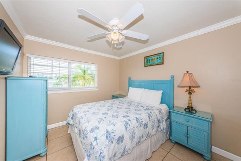 Condo in Indian Rocks Beach, Florida, 2 bedrooms  № 1371062 - photo 25