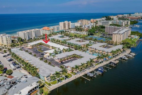 Condominio en venta en Indian Rocks Beach, Florida, 2 dormitorios, 88.26 m2 № 1371062 - foto 1