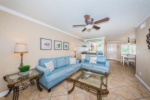 Condominio en venta en Indian Rocks Beach, Florida, 2 dormitorios, 88.26 m2 № 1371062 - foto 10