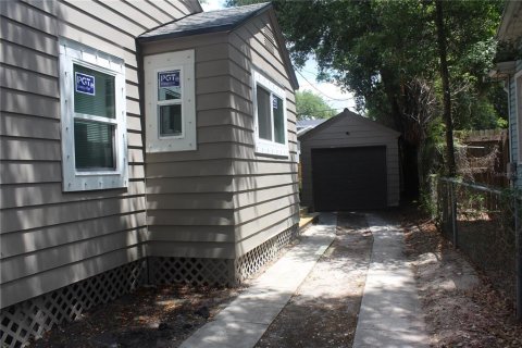 House in Tampa, Florida 3 bedrooms, 122.17 sq.m. № 1244490 - photo 3