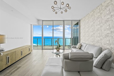 Condo in Fort Lauderdale, Florida, 1 bedroom  № 1230982 - photo 2