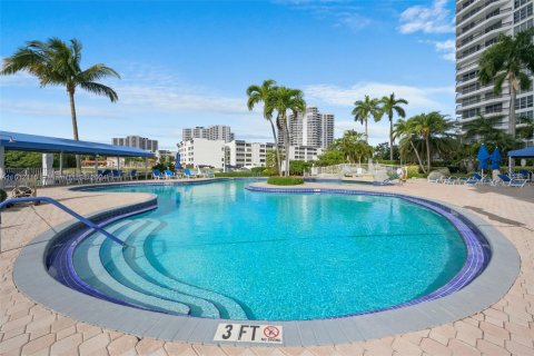 Condo in Aventura, Florida, 2 bedrooms  № 1293122 - photo 5