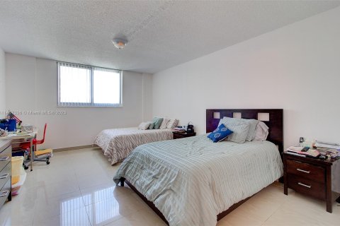 Copropriété à vendre à Sunny Isles Beach, Floride: 2 chambres, 139.82 m2 № 841713 - photo 10