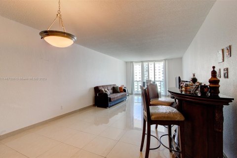 Condominio en venta en Sunny Isles Beach, Florida, 2 dormitorios, 139.82 m2 № 841713 - foto 6