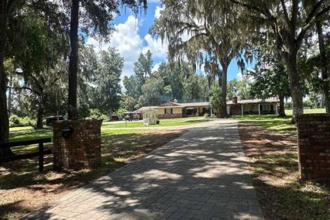 Casa en venta en Ocala, Florida, 4 dormitorios, 362.78 m2 № 1299947 - foto 6