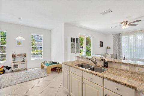 Townhouse in Tampa, Florida 3 bedrooms, 217.3 sq.m. № 1365238 - photo 13