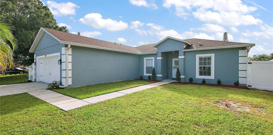 Casa en Kissimmee, Florida 3 dormitorios, 128.48 m2 № 1313790