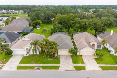 Villa ou maison à vendre à Kissimmee, Floride: 3 chambres, 154.22 m2 № 1313791 - photo 3