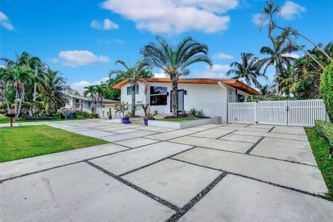 Casa en venta en Fort Lauderdale, Florida, 4 dormitorios, 257.62 m2 № 1159217 - foto 2