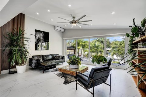 Casa en venta en Fort Lauderdale, Florida, 4 dormitorios, 257.62 m2 № 1159217 - foto 5