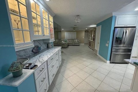 House in Port St. Lucie, Florida 3 bedrooms, 159.42 sq.m. № 1245817 - photo 9