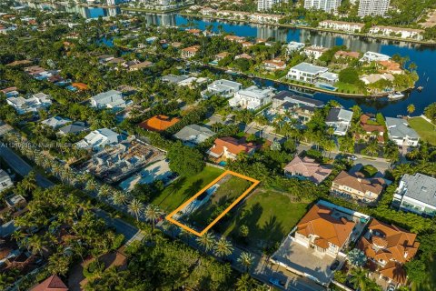 Casa en venta en Golden Beach, Florida, 5 dormitorios, 832.31 m2 № 6616 - foto 18