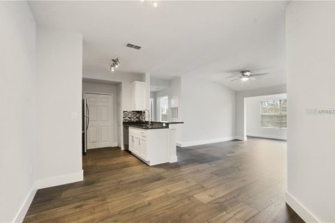 Condominio en venta en Orlando, Florida, 2 dormitorios, 101.54 m2 № 918977 - foto 3