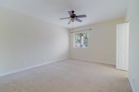 House in West Palm Beach, Florida 4 bedrooms, 287.81 sq.m. № 1142648 - photo 11