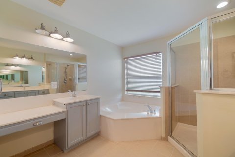 Casa en venta en West Palm Beach, Florida, 4 dormitorios, 287.81 m2 № 1142648 - foto 16