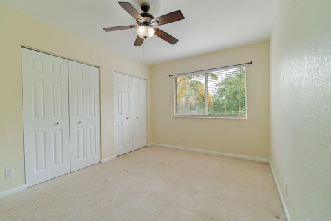 House in West Palm Beach, Florida 4 bedrooms, 287.81 sq.m. № 1142648 - photo 3