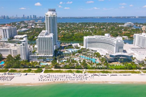 Condominio en venta en Miami Beach, Florida, 2 dormitorios, 144.65 m2 № 13442 - foto 1