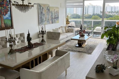 Condo in Aventura, Florida, 2 bedrooms  № 1362588 - photo 2