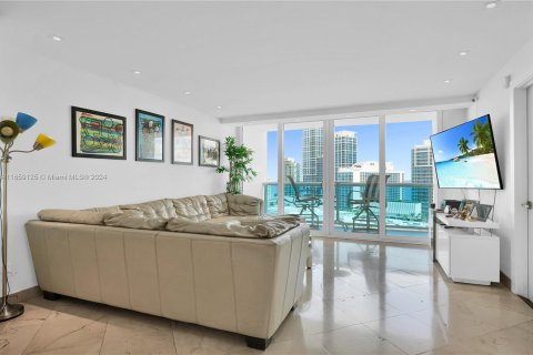 Condominio en venta en Miami Beach, Florida, 1 dormitorio, 84.54 m2 № 1362606 - foto 4