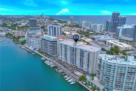 Condominio en venta en Miami Beach, Florida, 1 dormitorio, 84.54 m2 № 1362606 - foto 23