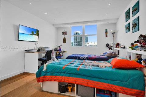 Condominio en venta en Miami Beach, Florida, 1 dormitorio, 84.54 m2 № 1362606 - foto 12