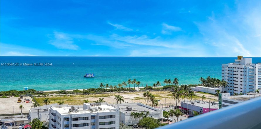 Condominio en Miami Beach, Florida, 1 dormitorio  № 1362606