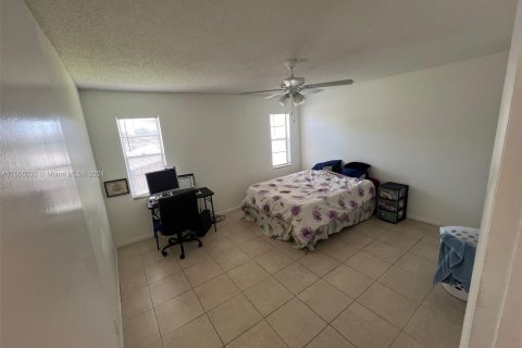 Купить кондоминиум в Норт-Лодердейл, Флорида 3 спальни, 93.83м2, № 1101365 - фото 16