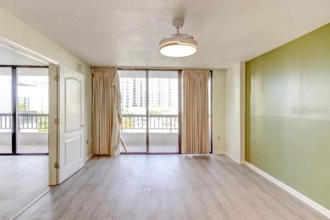 Condominio en venta en Orlando, Florida, 2 dormitorios, 121.14 m2 № 738624 - foto 19