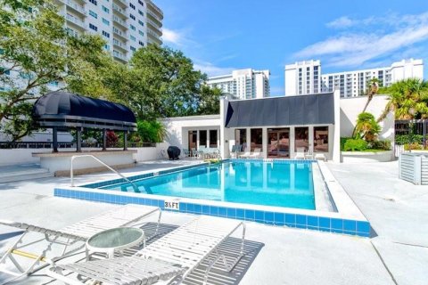 Condominio en venta en Orlando, Florida, 2 dormitorios, 121.14 m2 № 738624 - foto 29