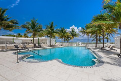 Copropriété à vendre à Miami Beach, Floride: 1 chambre, 71.53 m2 № 1330522 - photo 2