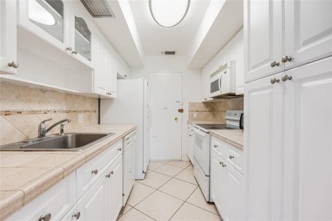 Condominio en venta en Miami Beach, Florida, 1 dormitorio, 71.53 m2 № 1330522 - foto 13