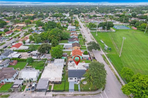 Villa ou maison à vendre à Miami, Floride: 4 chambres, 178.37 m2 № 1330568 - photo 30