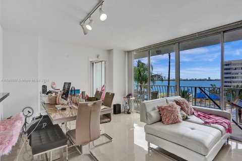 Copropriété à vendre à North Bay Village, Floride: 2 chambres, 95.69 m2 № 1176192 - photo 8