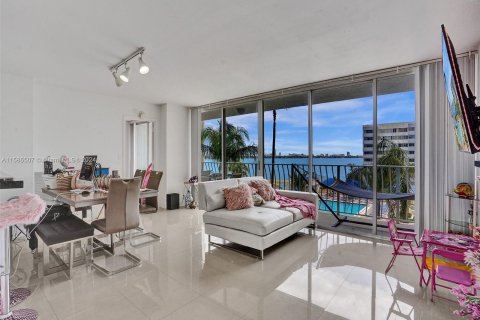 Copropriété à vendre à North Bay Village, Floride: 2 chambres, 95.69 m2 № 1176192 - photo 5