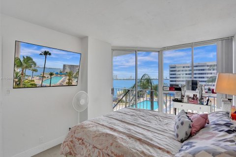 Condominio en venta en North Bay Village, Florida, 2 dormitorios, 95.69 m2 № 1176192 - foto 23