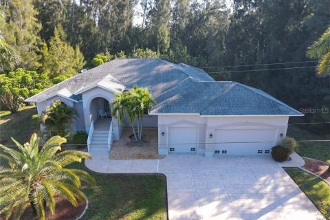 Villa ou maison à louer à Placida, Floride: 3 chambres, 212.93 m2 № 213775 - photo 1