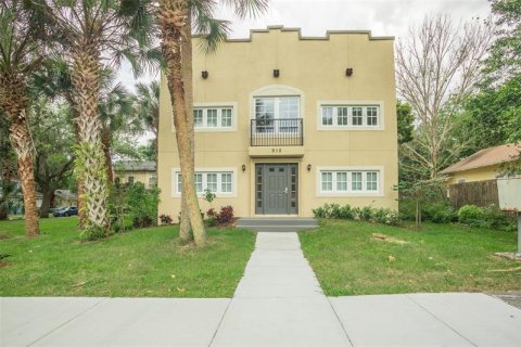 Commercial property in Lakeland, Florida 12 bedrooms, 775.55 sq.m. № 337216 - photo 3